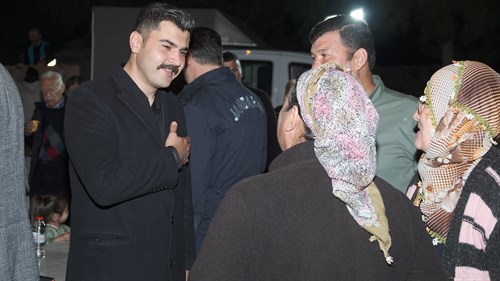 Karataş Kaymakamlığı ve Karataş Belediyesi işbirliğinde düzenlenen iftar programı Terliksiz  Mahallesinde gerçekleştirildi.